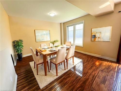 318 First Avenue Avenue, Welland, ON - Indoor Photo Showing Dining Room