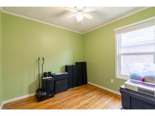 4584 Sixth Avenue, Niagara Falls, ON - Indoor Photo Showing Other Room