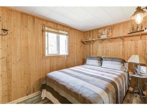 3572 Firelane 7, Port Colborne, ON - Indoor Photo Showing Bedroom