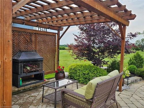 322 Russ Road, Grimsby, ON - Outdoor With Deck Patio Veranda