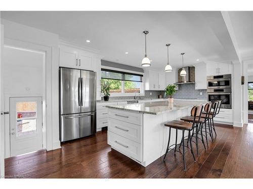 322 Russ Road, Grimsby, ON - Indoor Photo Showing Kitchen With Upgraded Kitchen