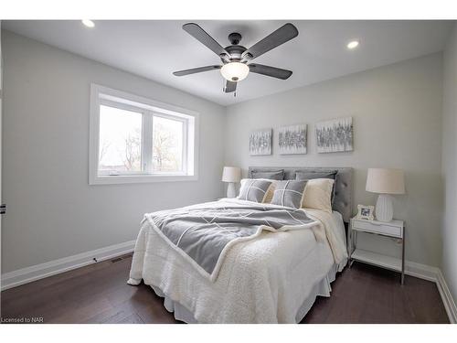 3873 Glenview Drive, Lincoln, ON - Indoor Photo Showing Bedroom