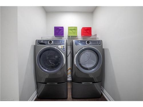 3873 Glenview Drive, Lincoln, ON - Indoor Photo Showing Laundry Room