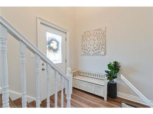 99 Bartlett Street, Thorold, ON - Indoor Photo Showing Other Room