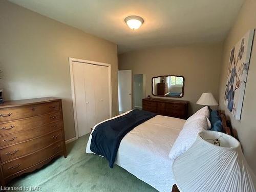 3640 Windermere Road, Niagara Falls, ON - Indoor Photo Showing Bedroom