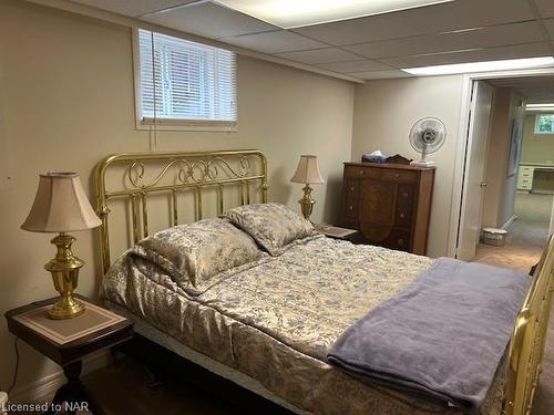 3640 Windermere Road, Niagara Falls, ON - Indoor Photo Showing Bedroom