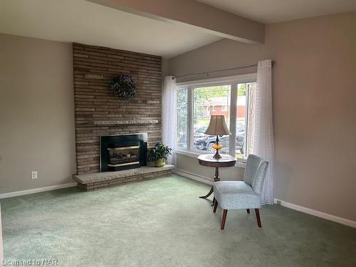 3640 Windermere Road, Niagara Falls, ON - Indoor Photo Showing Living Room With Fireplace