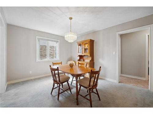 31 Graves Crescent, St. Catharines, ON - Indoor Photo Showing Dining Room