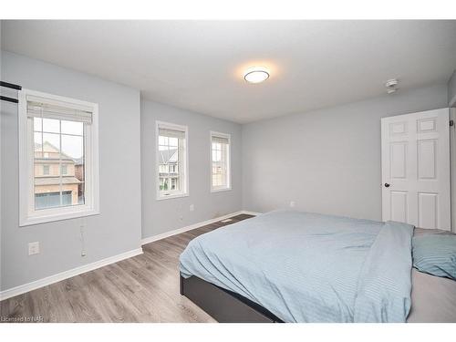 7721 Sassafras Trail, Niagara Falls, ON - Indoor Photo Showing Bedroom