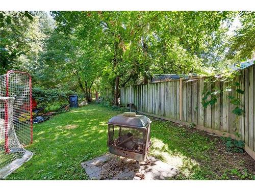 3069 Empire Place, Niagara Falls, ON - Outdoor With Backyard