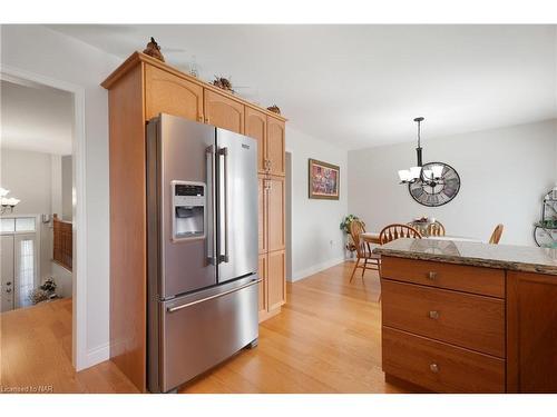 130 Loretta Drive, Virgil, ON - Indoor Photo Showing Kitchen