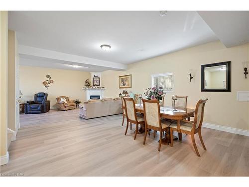 130 Loretta Drive, Virgil, ON - Indoor Photo Showing Dining Room