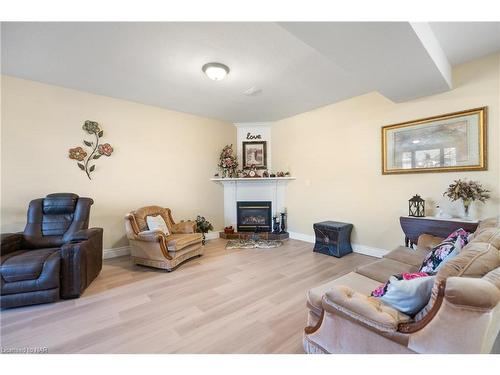 130 Loretta Drive, Virgil, ON - Indoor Photo Showing Living Room With Fireplace