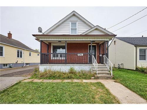 4419 Fifth Avenue, Niagara Falls, ON - Outdoor With Deck Patio Veranda With Facade