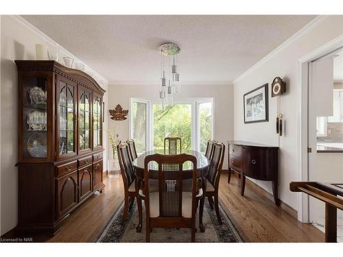 3625 Glen Elgin Drive, Lincoln, ON - Indoor Photo Showing Dining Room