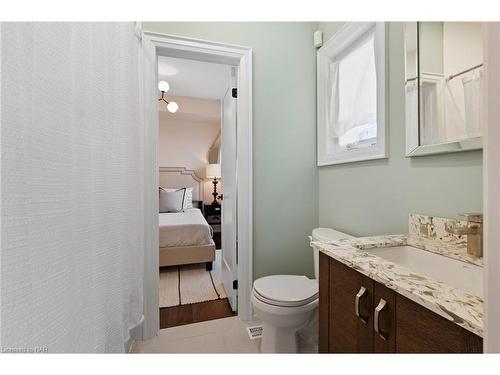 1150 Green Acres Drive, Fort Erie, ON - Indoor Photo Showing Bathroom