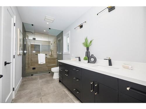 25 Alicia Crescent, Thorold, ON - Indoor Photo Showing Bathroom