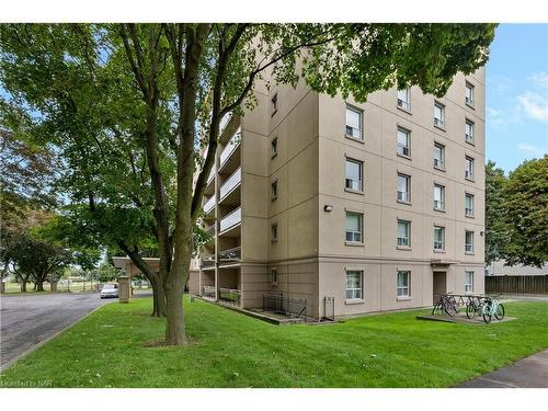 309-6390 Huggins Street, Niagara Falls, ON - Outdoor With Balcony