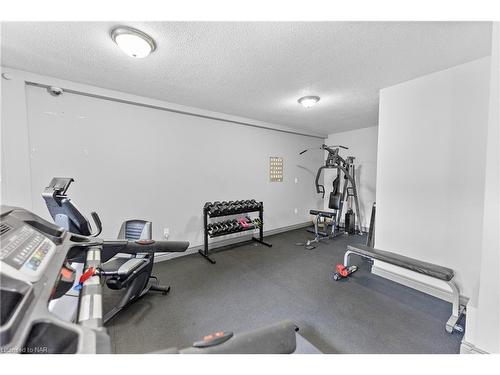 309-6390 Huggins Street, Niagara Falls, ON - Indoor Photo Showing Gym Room