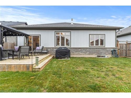 28 Venture Way, Thorold, ON - Outdoor With Deck Patio Veranda