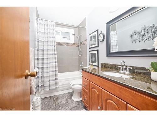 6529 Dalena Place, Niagara Falls, ON - Indoor Photo Showing Bathroom