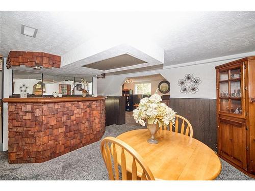 6529 Dalena Place, Niagara Falls, ON - Indoor Photo Showing Dining Room