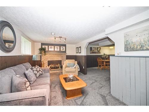 6529 Dalena Place, Niagara Falls, ON - Indoor Photo Showing Living Room With Fireplace