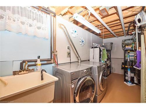 6529 Dalena Place, Niagara Falls, ON - Indoor Photo Showing Laundry Room