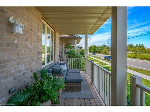 84 Dunrobin Lane, Grimsby, ON - Outdoor With Deck Patio Veranda With Exterior