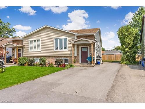 18 Rainbow Court, Welland, ON - Outdoor With Facade