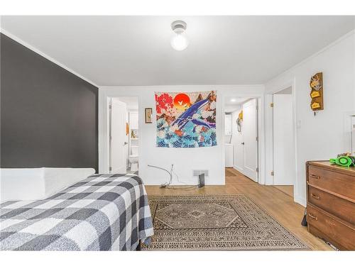 18 Rainbow Court, Welland, ON - Indoor Photo Showing Bedroom