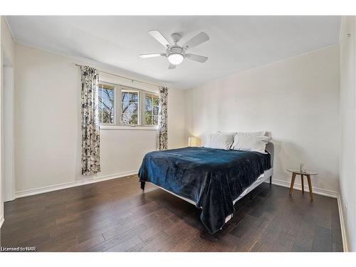 375 Mississauga Street, Niagara-On-The-Lake, ON - Indoor Photo Showing Bedroom