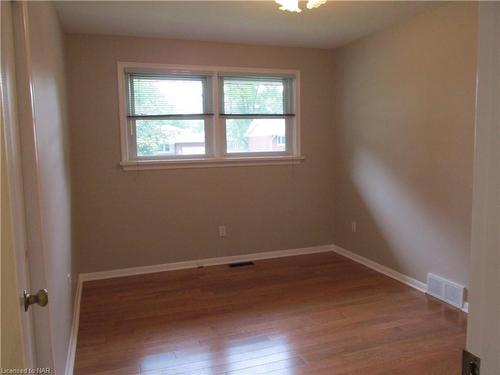 6 East Hampton Road, St. Catharines, ON - Indoor Photo Showing Other Room