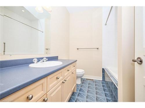 3288 Riselay Avenue, Ridgeway, ON - Indoor Photo Showing Bathroom