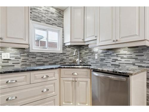 100 Elgin Street, Port Colborne, ON - Indoor Photo Showing Kitchen With Upgraded Kitchen