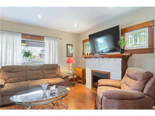 100 Elgin Street, Port Colborne, ON - Indoor Photo Showing Living Room With Fireplace