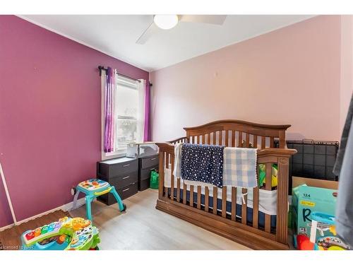 390 Gatfield Avenue, Welland, ON - Indoor Photo Showing Bedroom