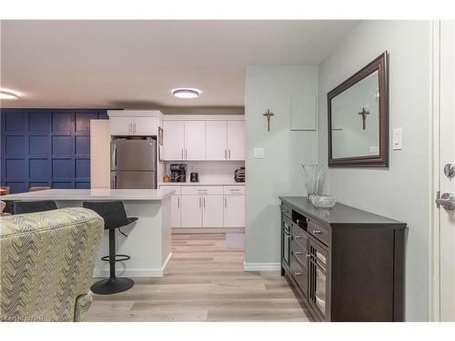 216-242 Oakdale Avenue, St. Catharines, ON - Indoor Photo Showing Kitchen