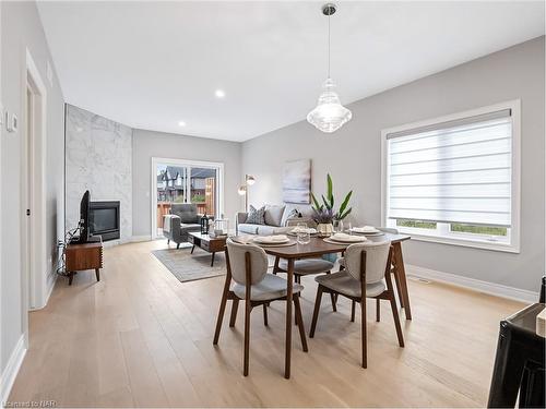 27 Austin Drive, Welland, ON - Indoor Photo Showing Dining Room