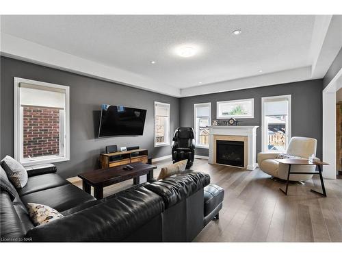 7 Cannery Drive, Niagara-On-The-Lake, ON - Indoor Photo Showing Living Room With Fireplace