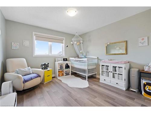 7 Cannery Drive, Niagara-On-The-Lake, ON - Indoor Photo Showing Bedroom