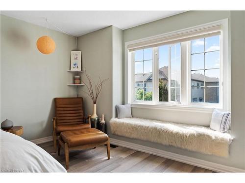 7 Cannery Drive, Niagara-On-The-Lake, ON - Indoor Photo Showing Bedroom