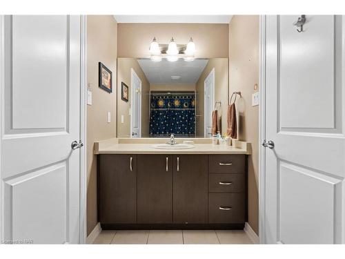 7 Cannery Drive, Niagara-On-The-Lake, ON - Indoor Photo Showing Bathroom