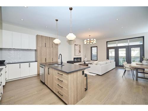 5 Butternut Crescent, Ridgeway, ON - Indoor Photo Showing Kitchen With Upgraded Kitchen