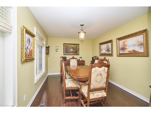 59 Thorold Road E, Welland, ON - Indoor Photo Showing Dining Room