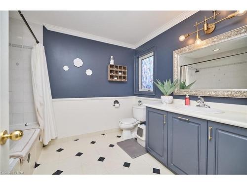 59 Thorold Road E, Welland, ON - Indoor Photo Showing Bathroom