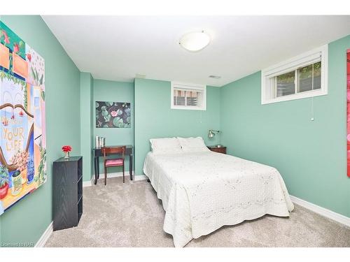 59 Thorold Road E, Welland, ON - Indoor Photo Showing Bedroom