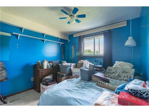 130 St Davids Rd Road, St. Catharines, ON - Indoor Photo Showing Bedroom