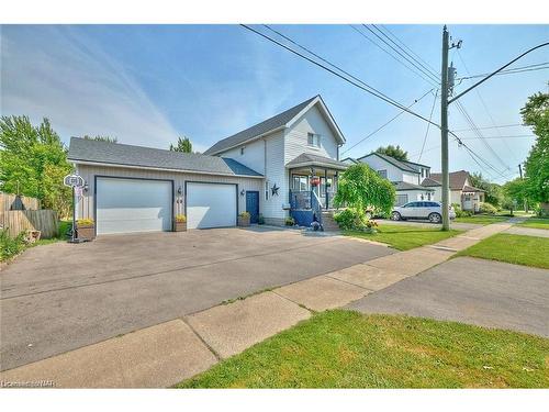 49 St George Street, Welland, ON - Outdoor With Facade