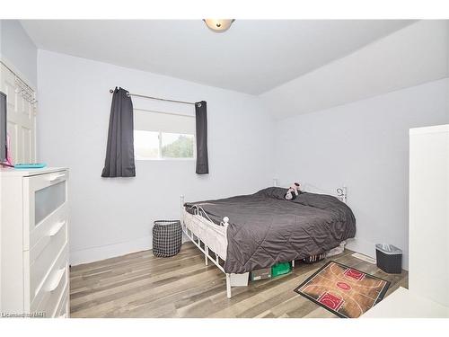 49 St George Street, Welland, ON - Indoor Photo Showing Bedroom